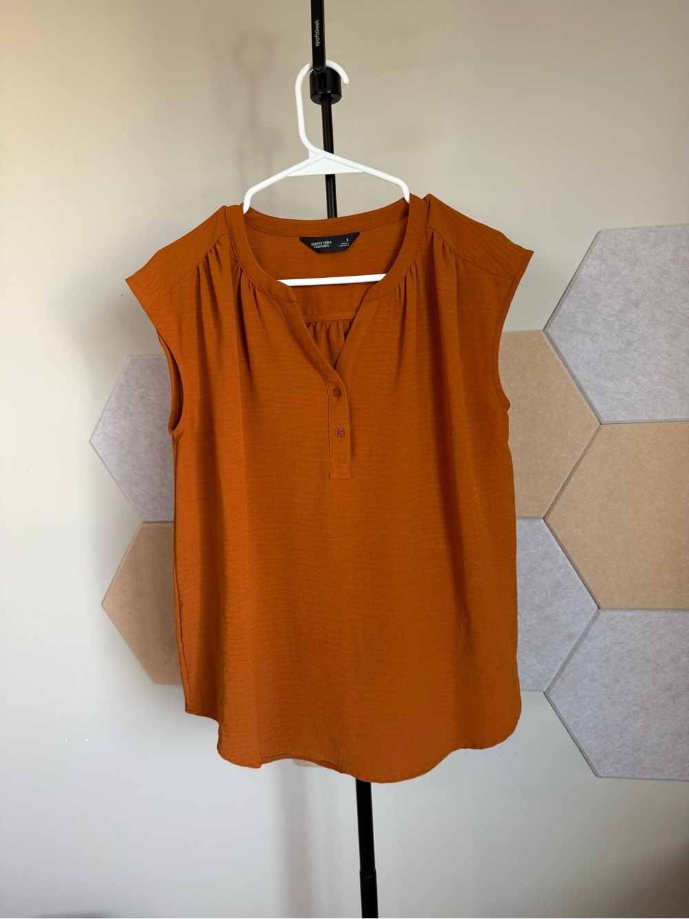 Vera Wang Rust Orange Sleeveless Henley Camisole